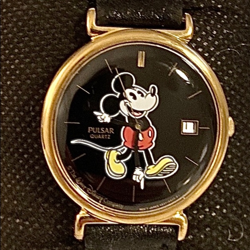 Vintage Black Mickey Mouse Pulsar Quartz Watch Rare 1990’s Model #V537-8A30 RO